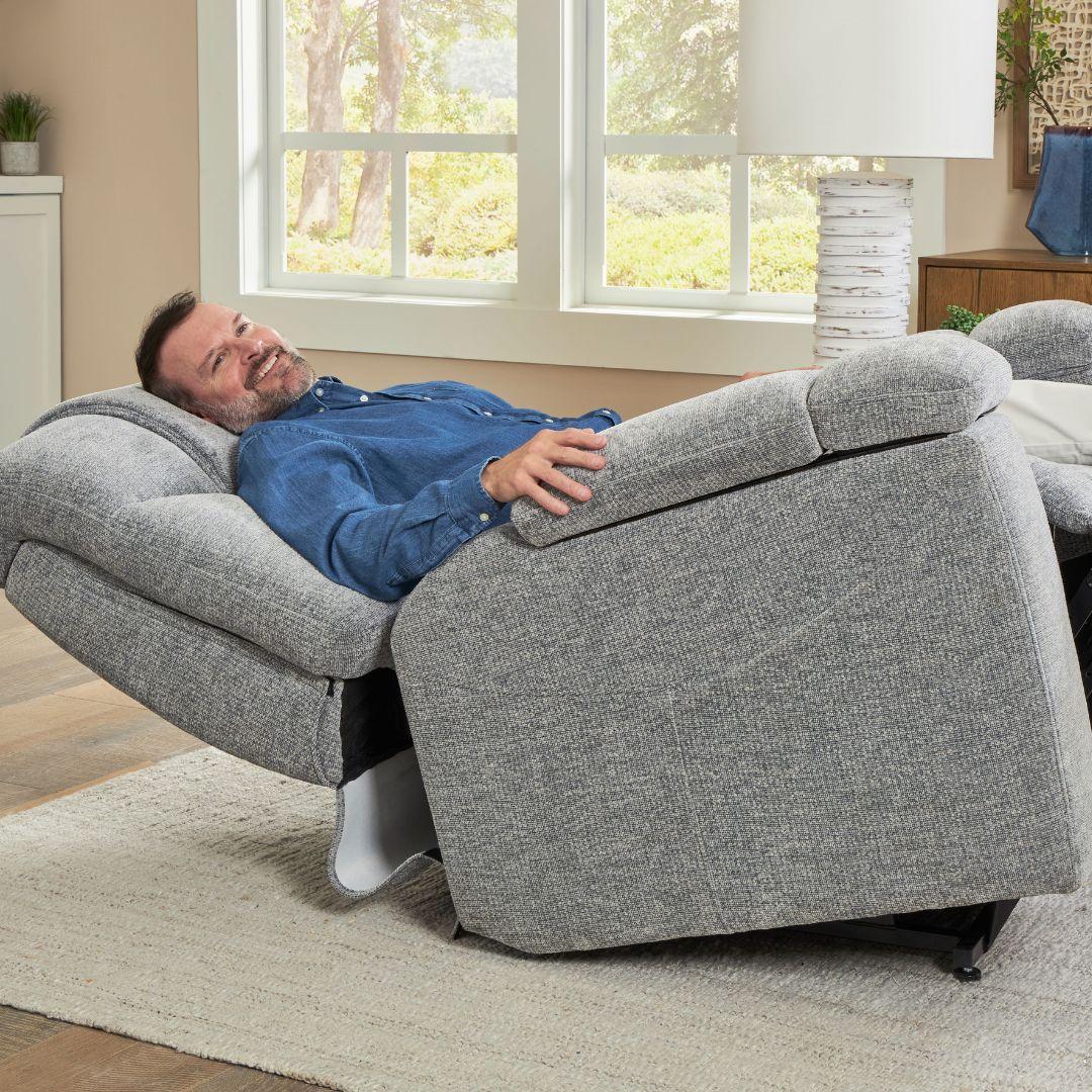 UltraComfort Venice UC477-MED Medium Power Lift Chair - Eclipse Tilt & Zero Gravity