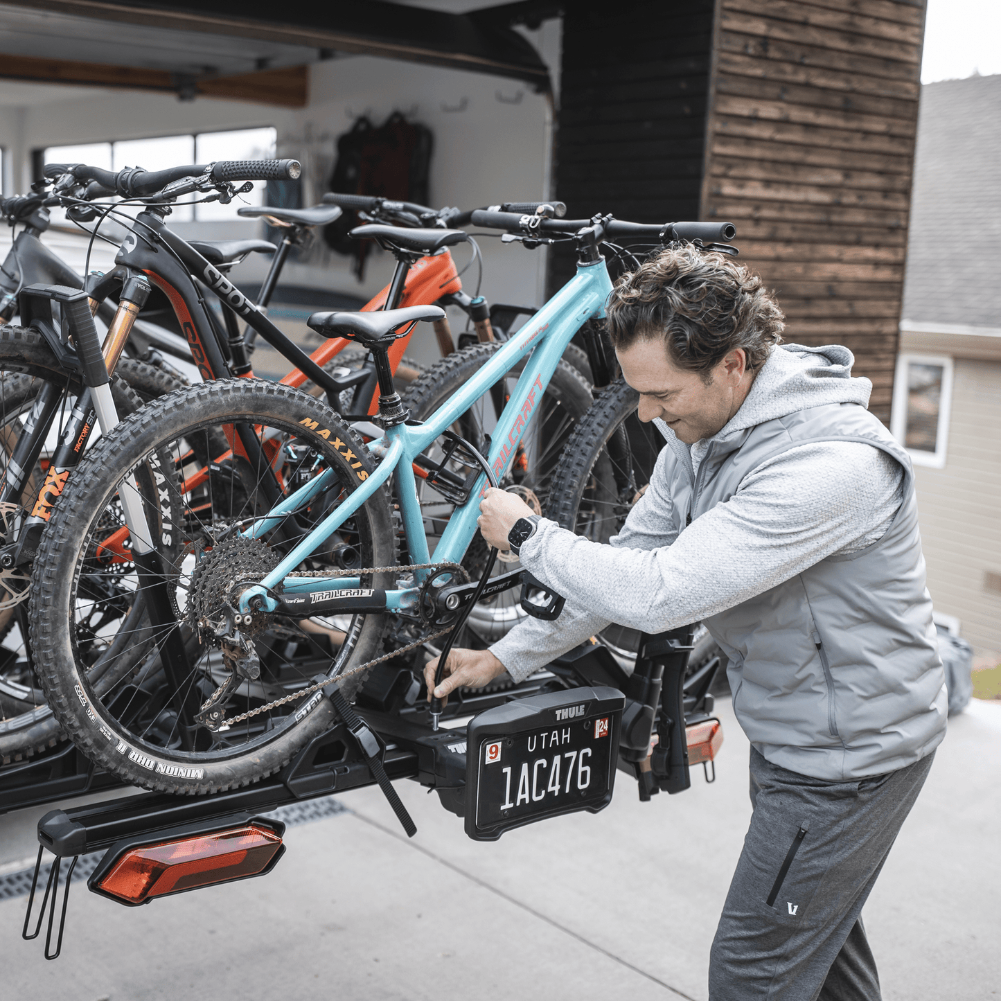 Verse 2B Add-On Hitch-Mount Platform Bike Racks