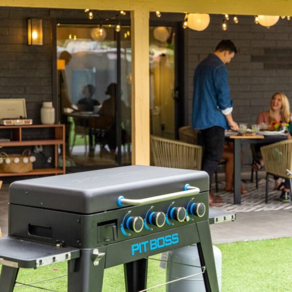 Pit Boss 4-Burner Ultimate Lift-Off Griddle – Versatile and Powerful Outdoor Cooking