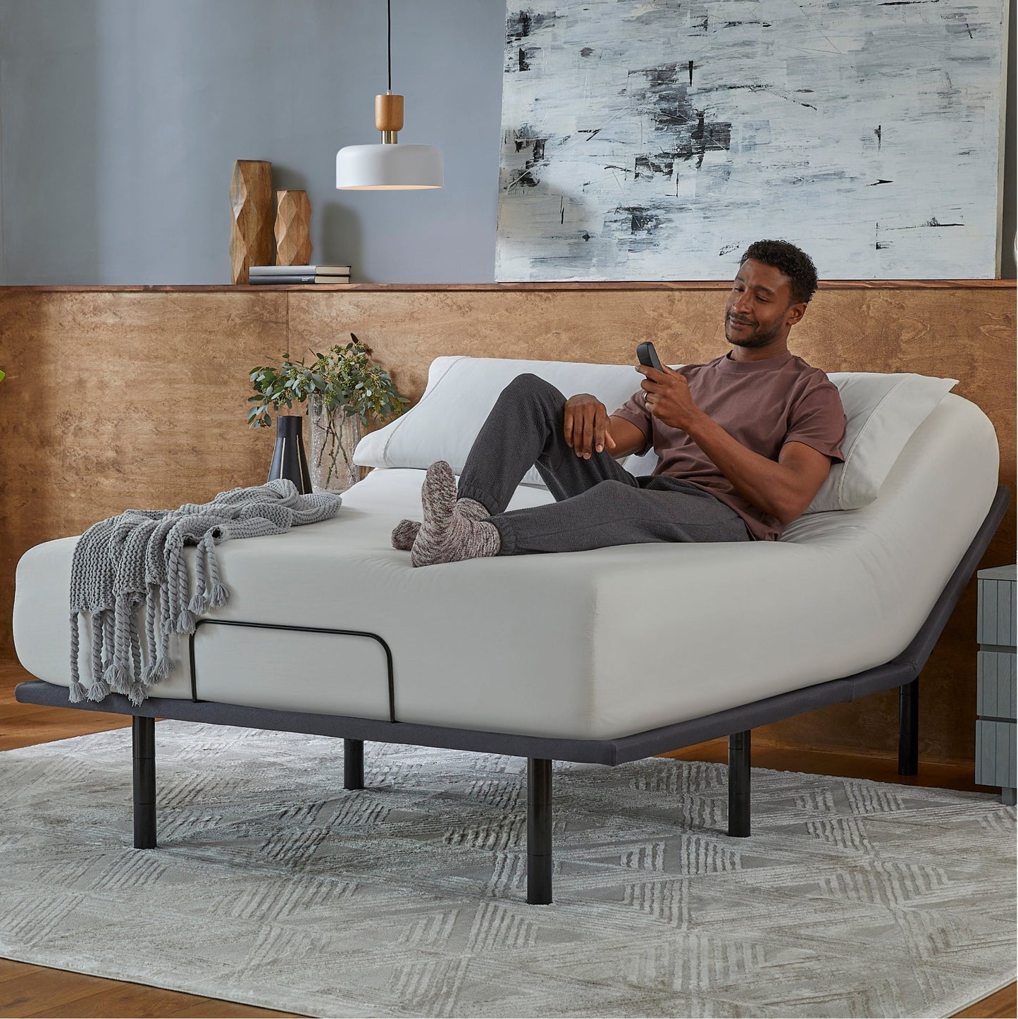 Beautyrest baselogic™ Silver Adjustable Base – Head & Foot Lift