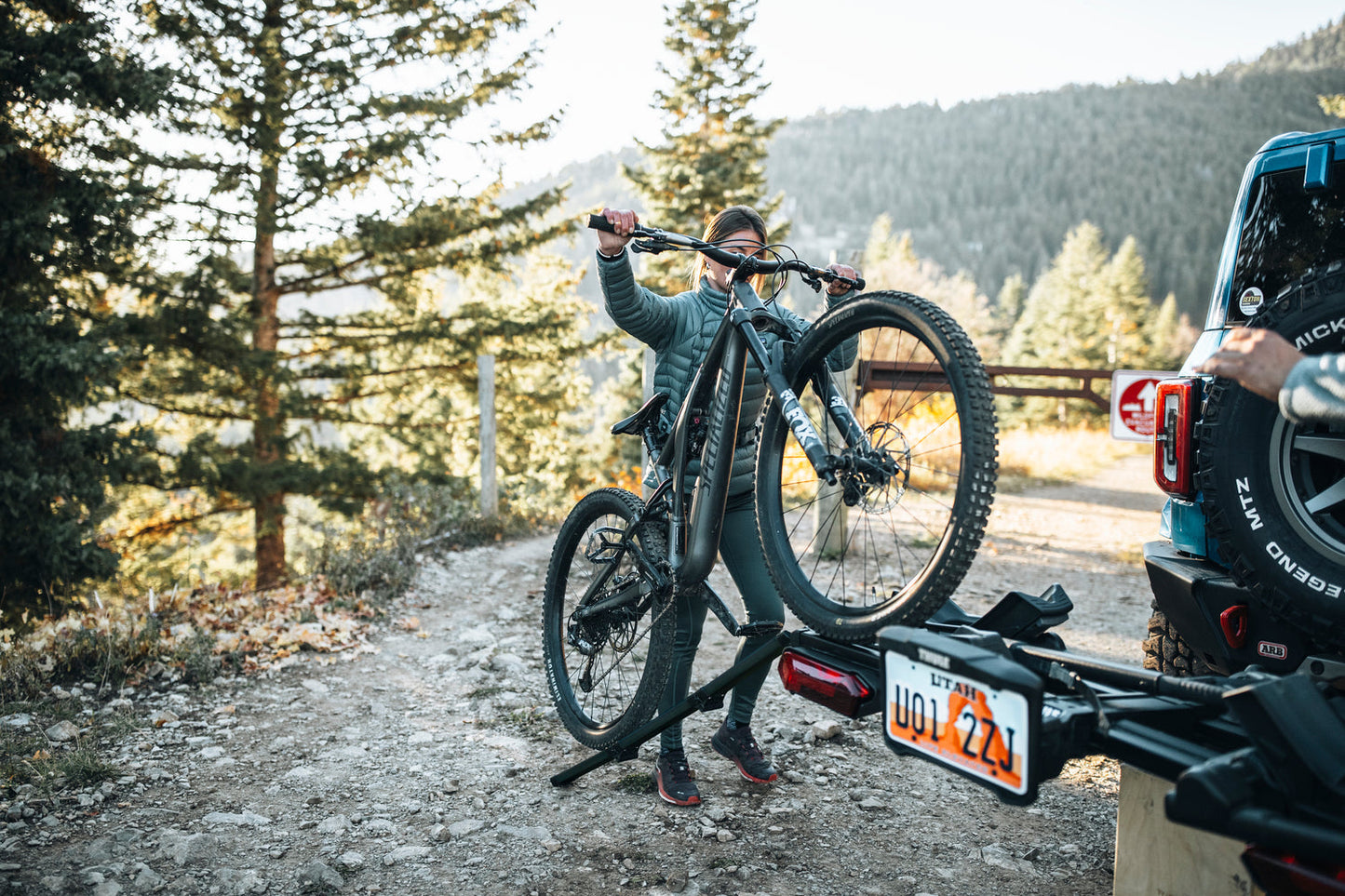 Verse Hitch-Mount Platform Bike Racks