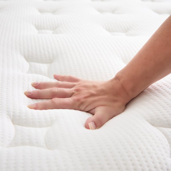 Weekender 11" Euro Top Hybrid Mattress