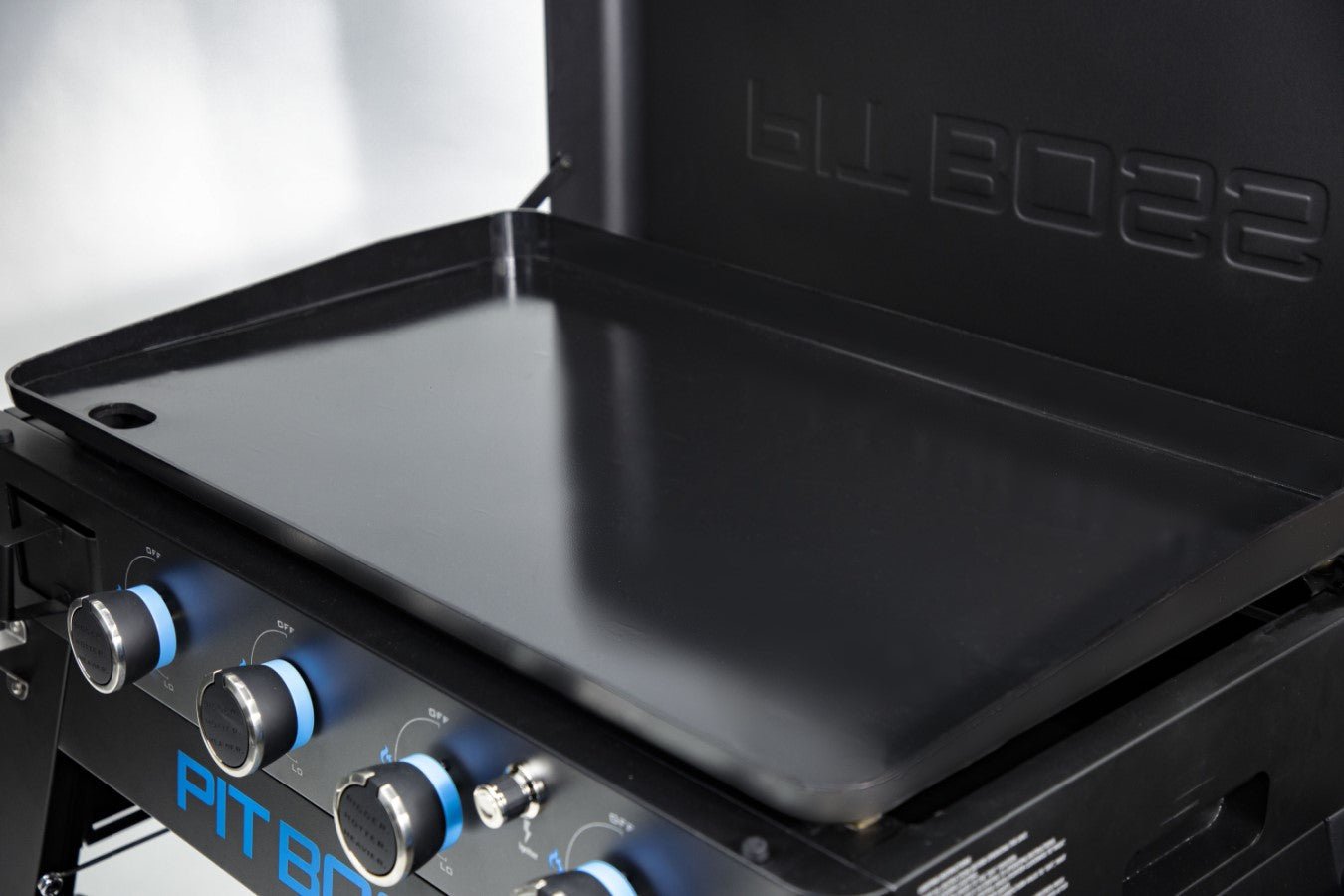 Pit Boss 4-Burner Ultimate Lift-Off Griddle – Versatile and Powerful Outdoor Cooking