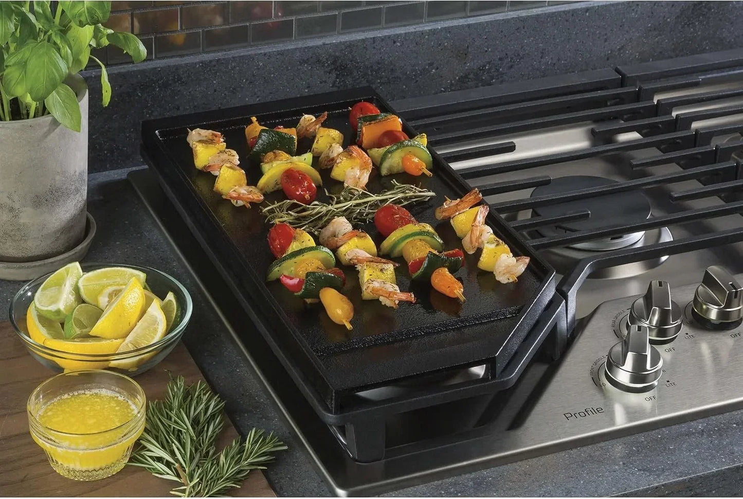 GE Profile PGP7030SLSS 30″ Built-in Gas Cooktops