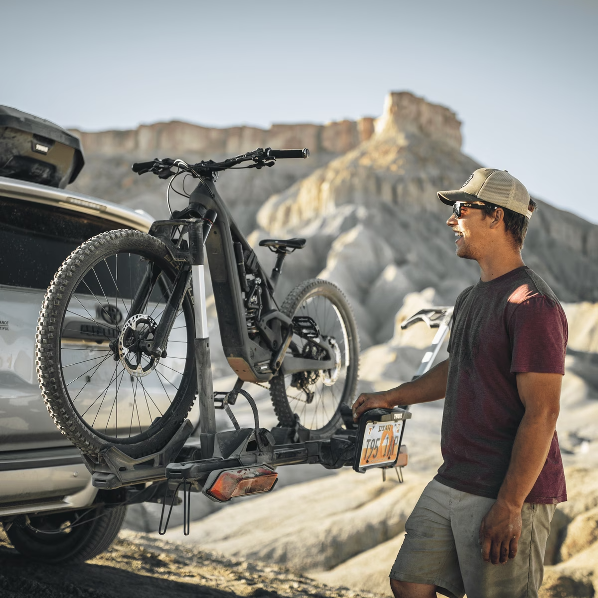 Verse Hitch-Mount Platform Bike Racks